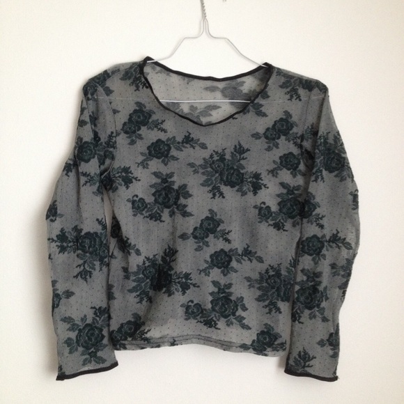 Evergreen Rose Mesh Crop Top - Picture 2 of 4